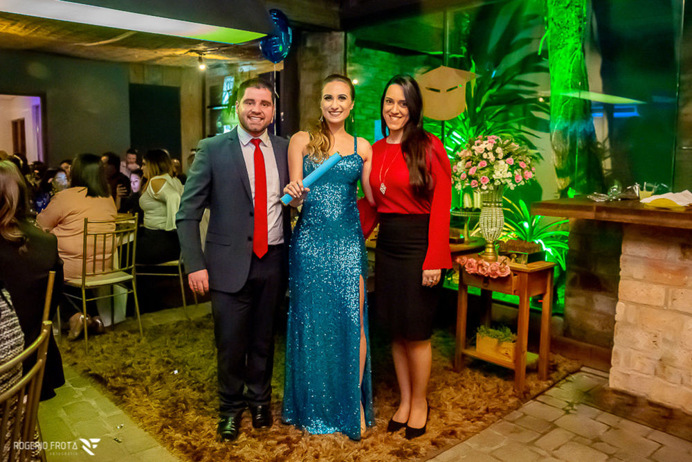 Foto Formatura Isadora - PUC/RS Foto Formatura Isadora - PUC/RS - Imagem 437