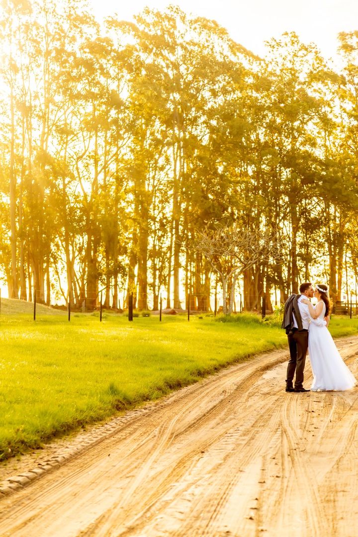 Foto Ensaio de Casal ao por do Sol Foto Ensaio de Casal ao por do Sol - Imagem 176