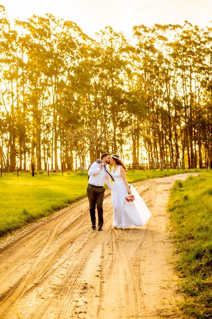 Foto Ensaio de Casal ao por do Sol Foto Ensaio de Casal ao por do Sol - Imagem 180
