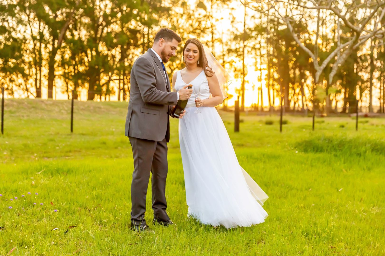 Foto Ensaio de Casal ao por do Sol Foto Ensaio de Casal ao por do Sol - Imagem 271