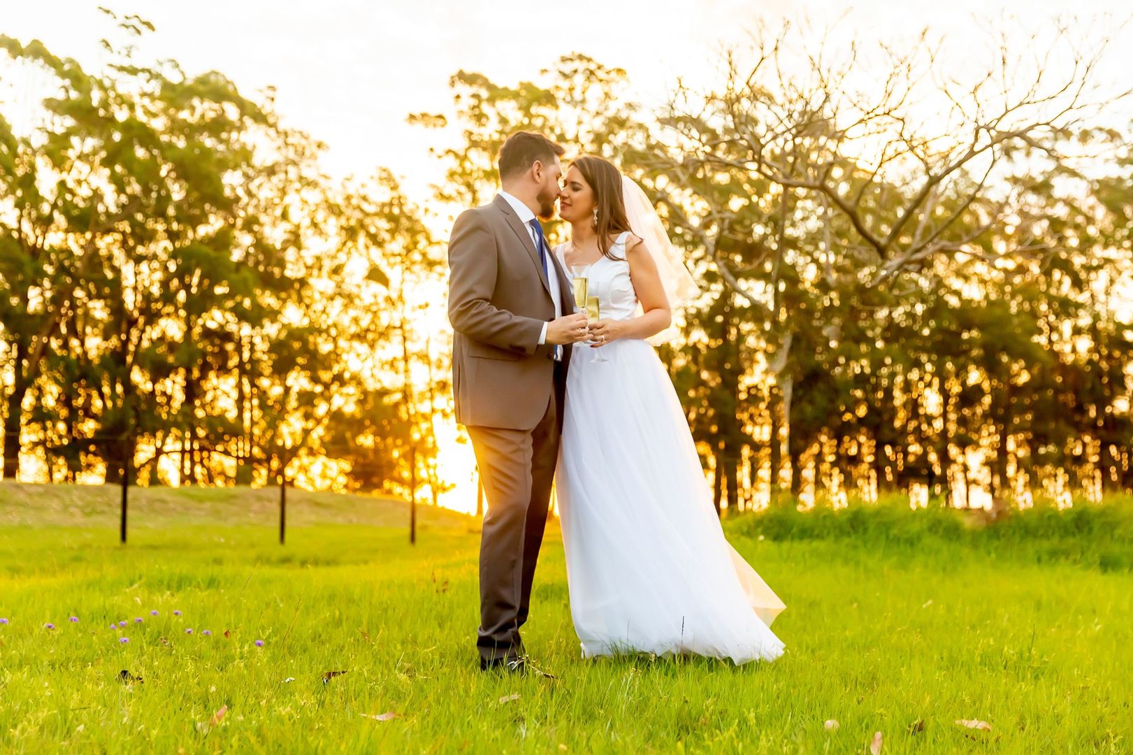 Foto Ensaio de Casal ao por do Sol Foto Ensaio de Casal ao por do Sol - Imagem 277