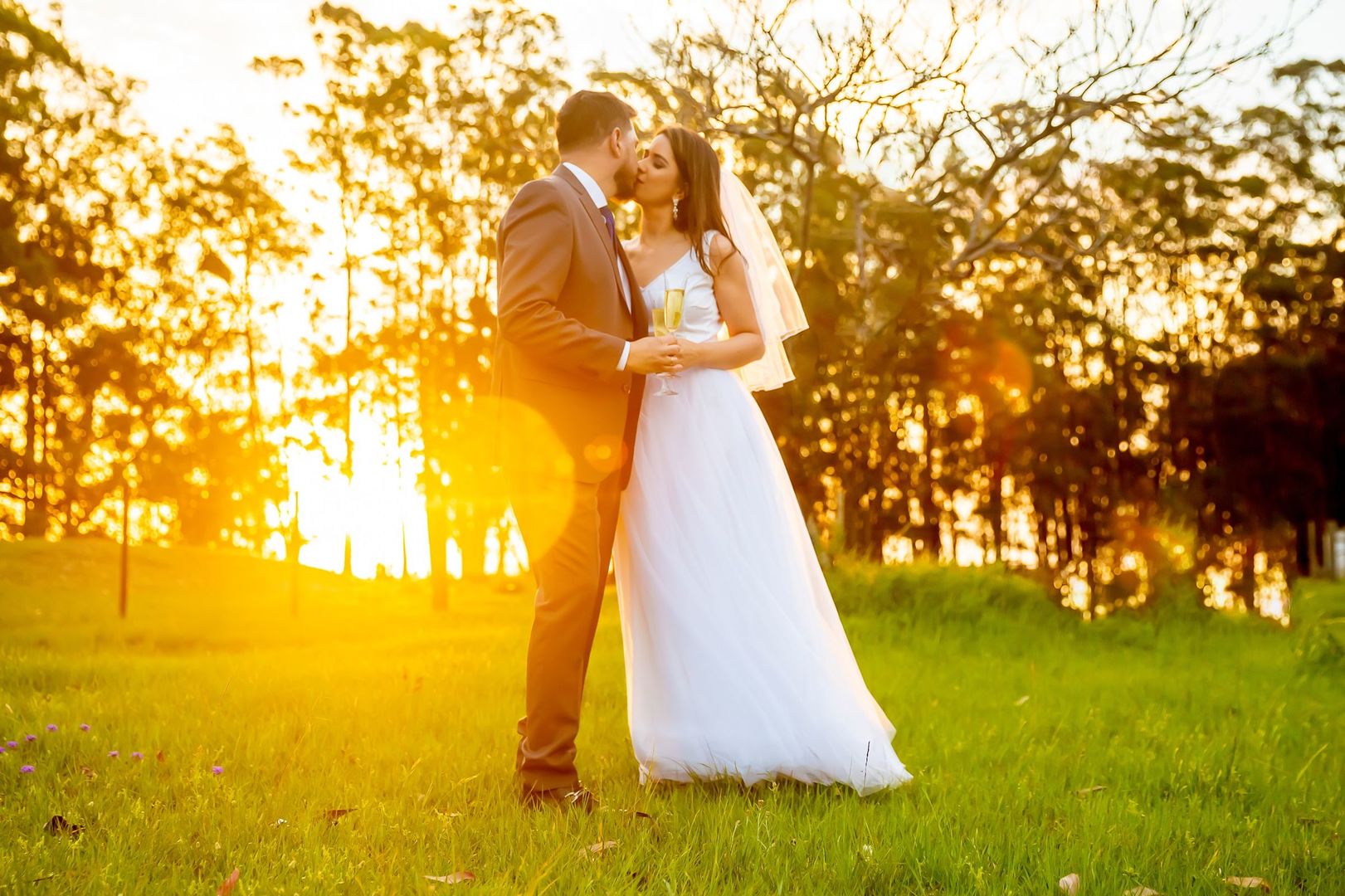 Foto Ensaio de Casal ao por do Sol Foto Ensaio de Casal ao por do Sol - Imagem 280
