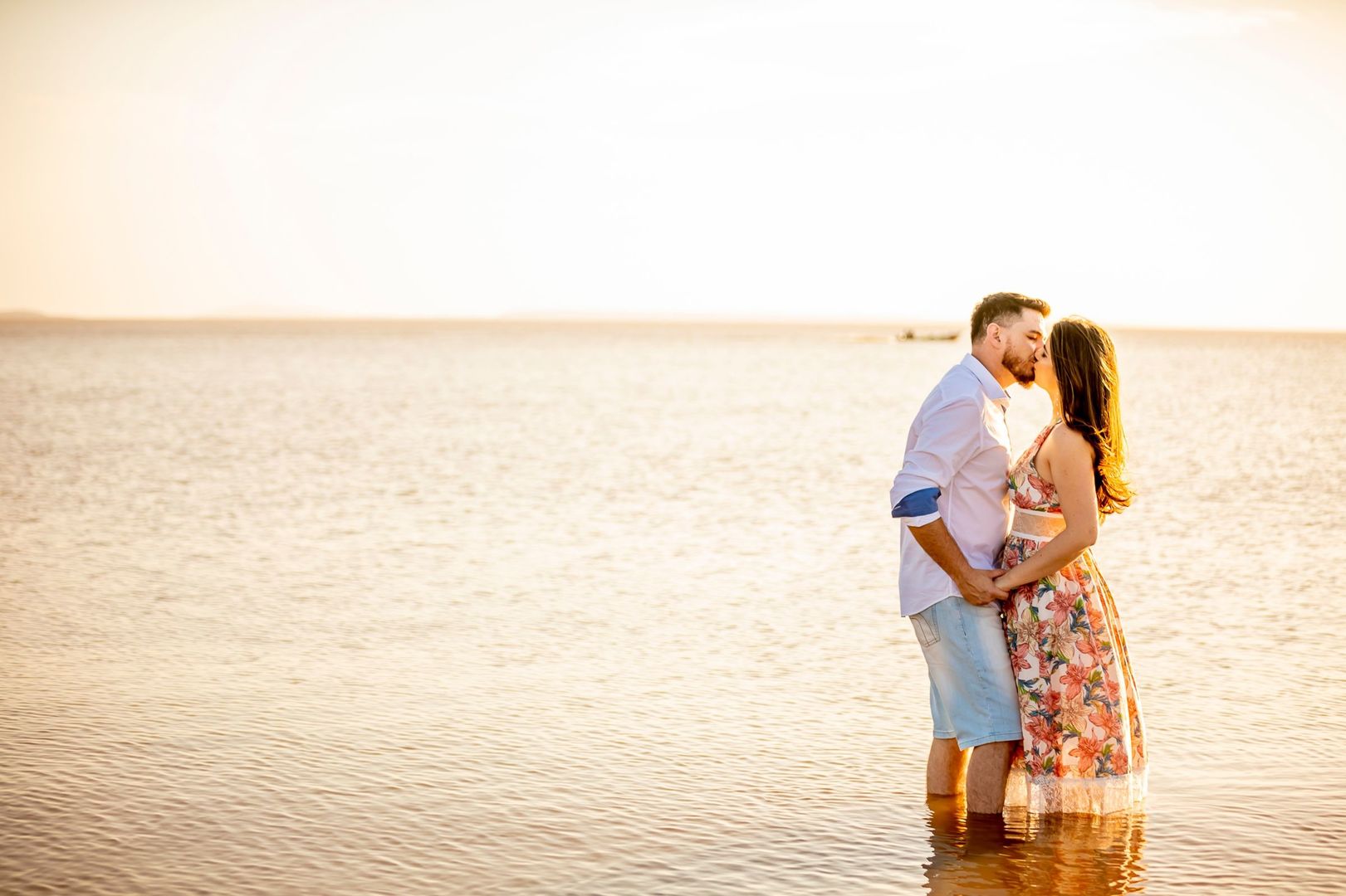Foto Ensaio de Casal ao por do Sol Foto Ensaio de Casal ao por do Sol - Imagem 26