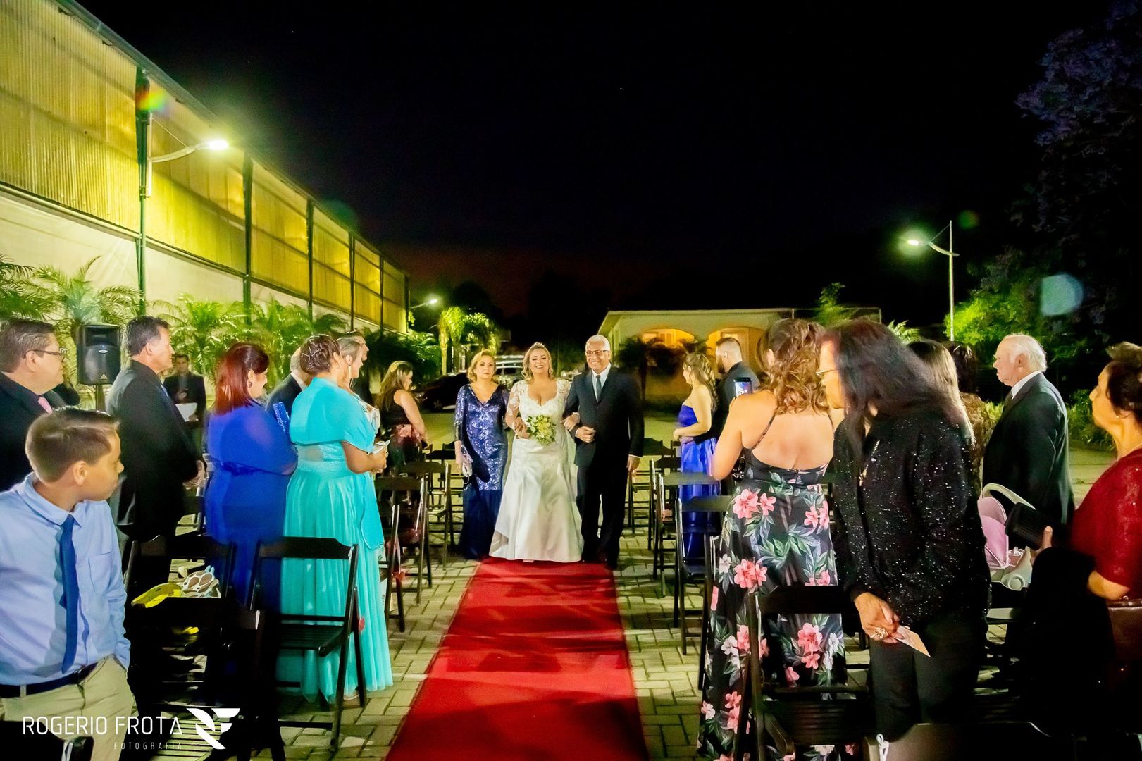 Foto Casamento Danielle e Rodrigo - Minha mãe fez meu vestido!!! Foto Casamento Danielle e Rodrigo - Minha mãe fez meu vestido!!! - Imagem 4